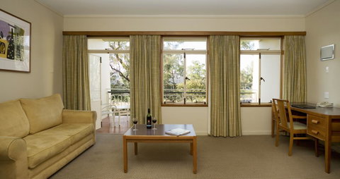 University House - ANU - Accommodation Cairns 4