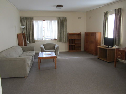 University House - ANU - Accommodation Cairns 39