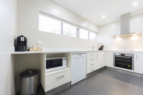 Forrest Hotel & Apartments - Accommodation Cairns 37