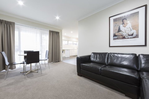 Forrest Hotel & Apartments - Accommodation Cairns 39
