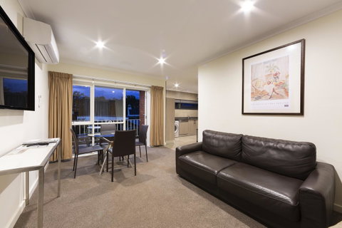 Forrest Hotel & Apartments - Accommodation Cairns 13