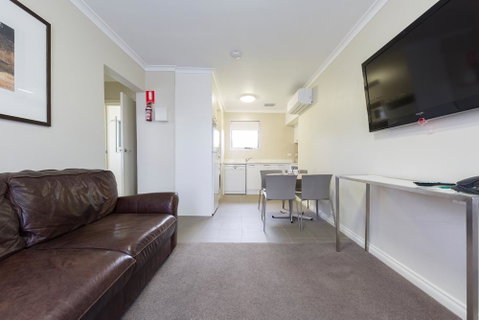 Forrest Hotel & Apartments - Accommodation Cairns 2