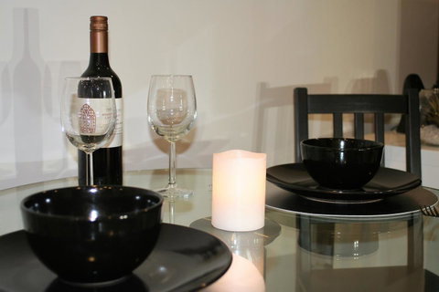 Modern Executive Apt@Barton*1BR*WiFi*Gym*Secure Parking*Canberra - Accommodation Cairns 11