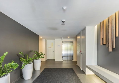 Modern Executive Apt@Barton*1BR*WiFi*Gym*Secure Parking*Canberra - Accommodation Cairns 16