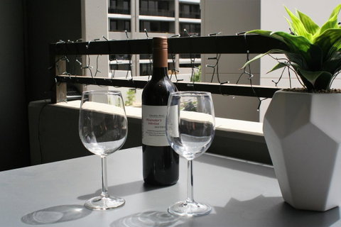 Modern Executive Apt@Barton*1BR*WiFi*Gym*Secure Parking*Canberra - Accommodation Cairns 9