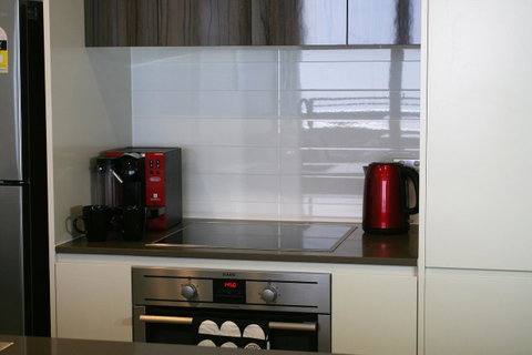 Modern Executive Apt@Barton*1BR*WiFi*Gym*Secure Parking*Canberra - Accommodation Cairns 4