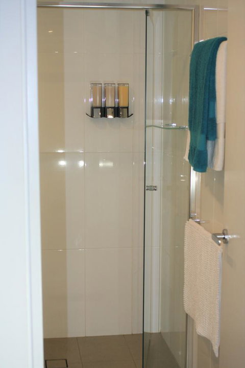 Modern Executive Apt@Barton*1BR*WiFi*Gym*Secure Parking*Canberra - Accommodation Cairns 15