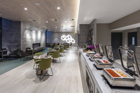 Deco Hotel Canberra - Accommodation Cairns 2