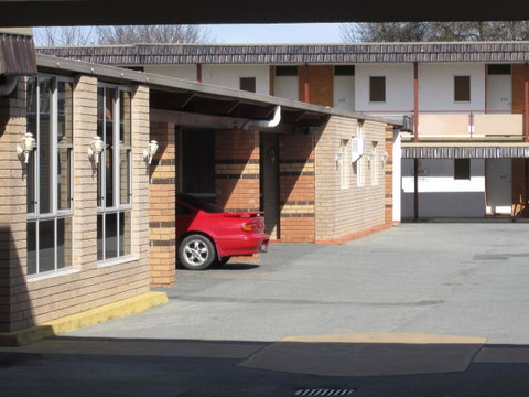 Canberra Lyneham Motor Inn - Accommodation Cairns 4