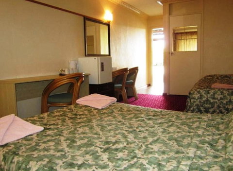 Canberra Lyneham Motor Inn - Accommodation Cairns 10