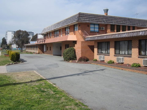 Canberra Lyneham Motor Inn - Accommodation Cairns 0