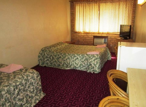 Canberra Lyneham Motor Inn - Accommodation Cairns 11