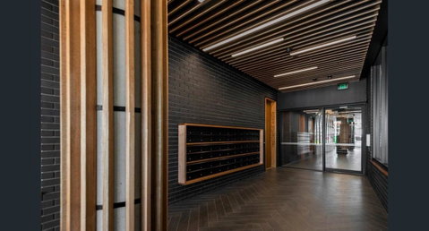 Stylish, Modern, Cute As A Button - Braddon CBD - Accommodation Cairns 1