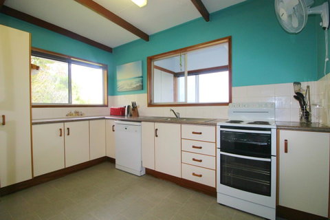 Bally High, 20 Dulconghi Street - Accommodation Cairns 11