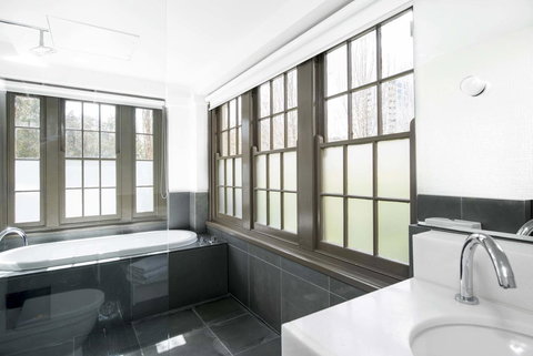 Peppers Gallery Hotel - Accommodation Cairns 10