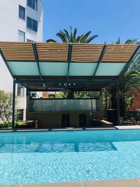 Staying Places - The Avenue - Accommodation Cairns 4