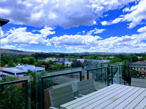 Staying Places - The Avenue - Accommodation Cairns 17