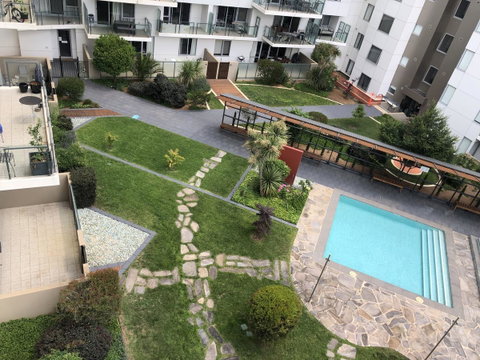Staying Places - The Avenue - Accommodation Cairns 2