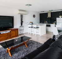 Lure Bed and Breakfast - Accommodation Cairns