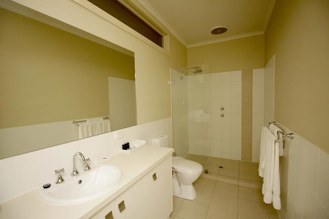 Wallaroo Marina Apartments - Accommodation Cairns 12