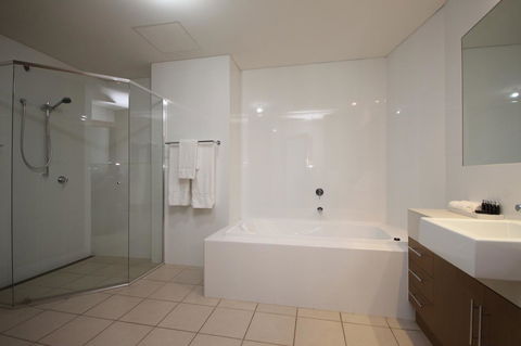 Wallaroo Marina Apartments - Accommodation Cairns 10