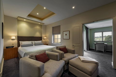 The Louise - Accommodation Cairns 37