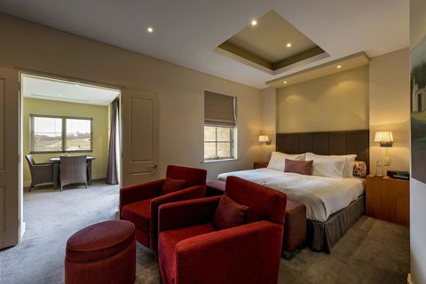 The Louise - Accommodation Cairns 18