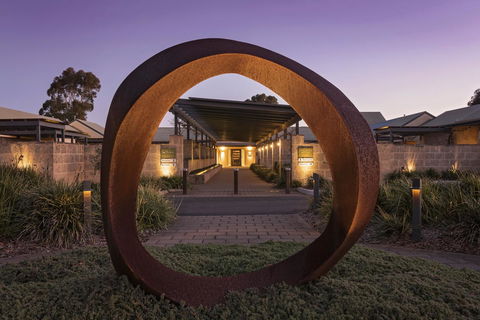 The Louise - Accommodation Cairns 0