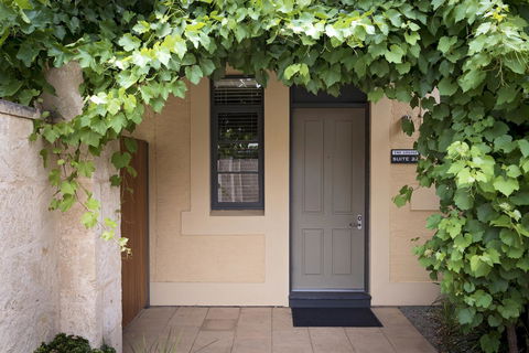 The Louise - Accommodation Cairns 34