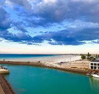 Ocean View Luxury Apartment  Suite - Accommodation Cairns