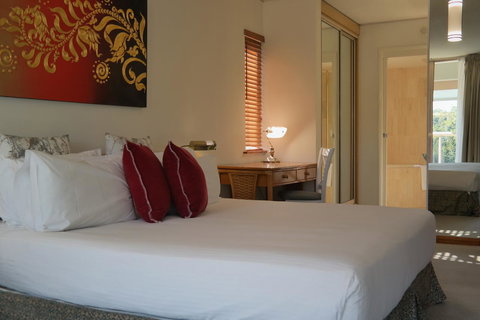 Pacific Bay Resort - Accommodation Cairns 2