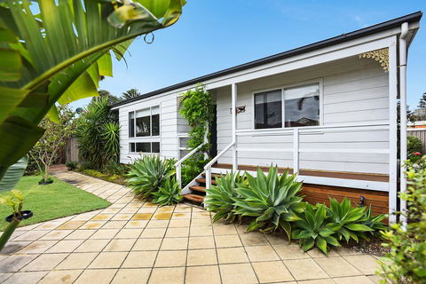 Ainslie Roberts Drive Retreat - Accommodation Cairns 12