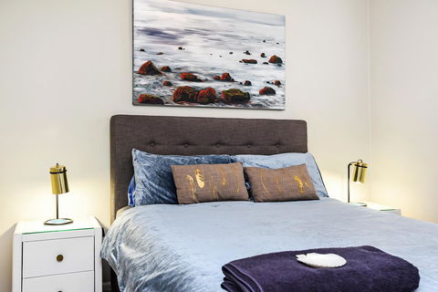 Ainslie Roberts Drive Retreat - Accommodation Cairns 6