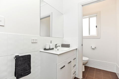 'The Hidden Diamond' - Normanville - Accommodation Cairns 27