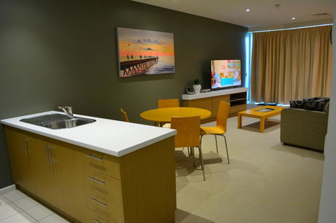 Wallaroo Marina Luxury Apartment - Accommodation Cairns 7