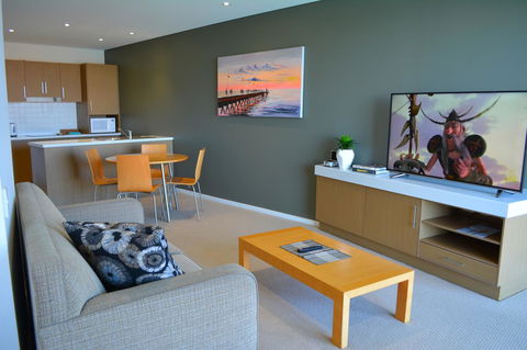 Wallaroo Marina Luxury Apartment - Accommodation Cairns 9