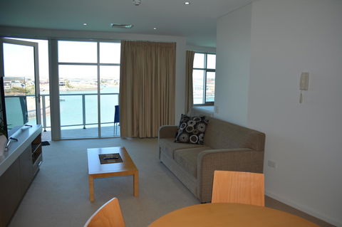 Wallaroo Marina Luxury Apartment - Accommodation Cairns 26