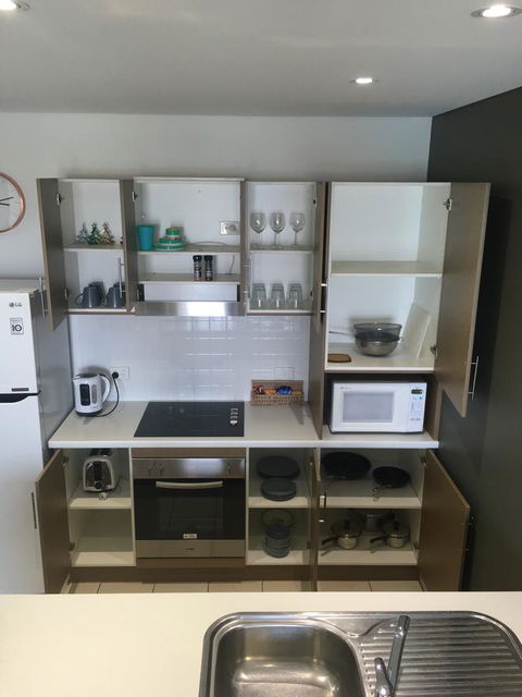 Wallaroo Marina Luxury Apartment - Accommodation Cairns 8