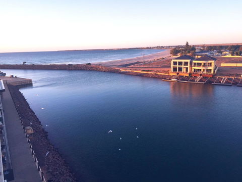 Wallaroo Marina Luxury Apartment - Accommodation Cairns 25
