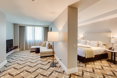 Mayfair Hotel - Accommodation Cairns 4