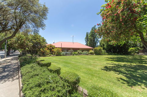 Tanunda\'s Magpie House - Accommodation Cairns 30