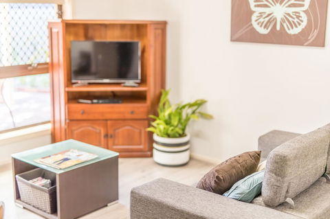 Tanunda\'s Magpie House - Accommodation Cairns 14
