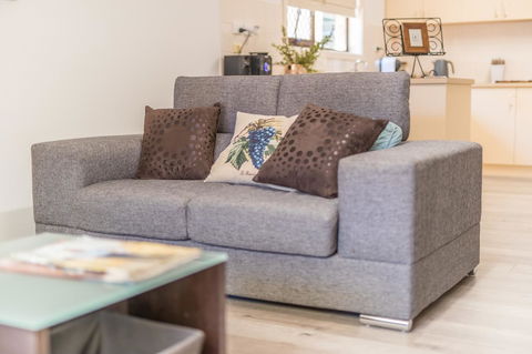 Tanunda\'s Magpie House - Accommodation Cairns 0