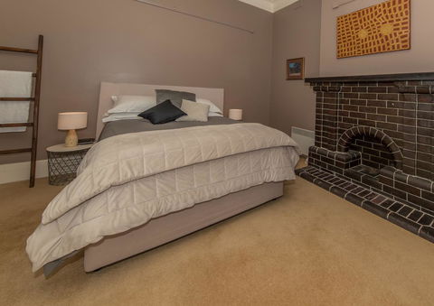 The Tudor House - Accommodation Cairns 12