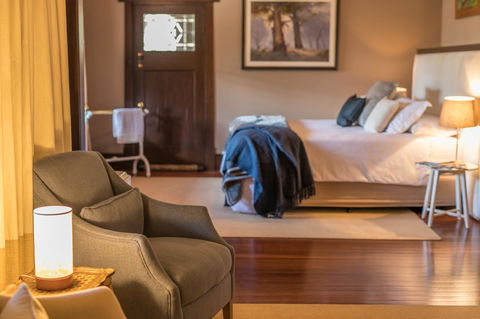 The Tudor House - Accommodation Cairns 1