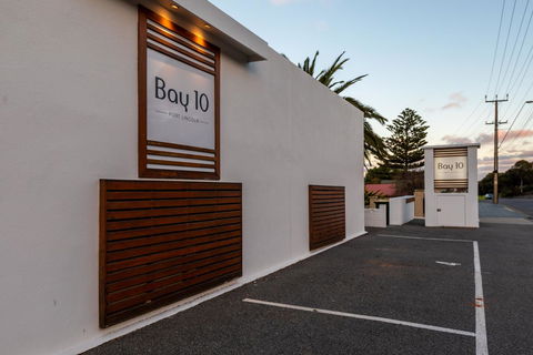 Bay 10 - Suites And Apartments - Accommodation Cairns 19