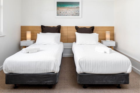 Bay 10 - Suites And Apartments - Accommodation Cairns 15