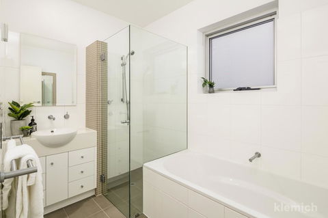 The Beach House @ Grange - Accommodation Cairns 7