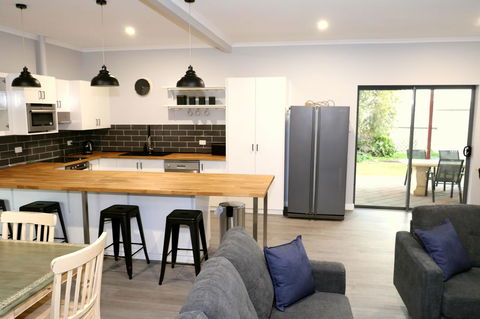 The Purple Door On Seaview - Accommodation Cairns 4