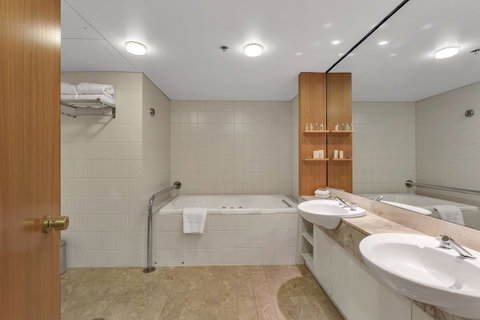 Stamford Plaza Adelaide - Accommodation Cairns 29
